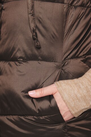 Soccx Vest in Brown