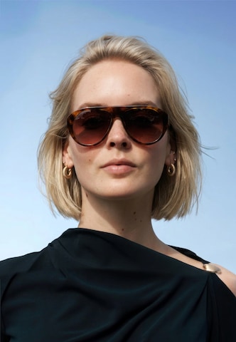 Isabel Bernard Sonnenbrille in Braun: Vorderseite
