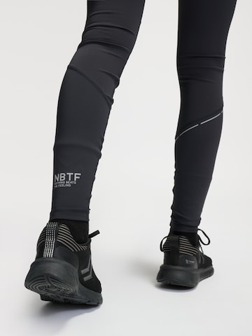 Coupe slim Pantalon de sport Newline en noir