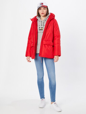 Giacca invernale di TOMMY HILFIGER in rosso