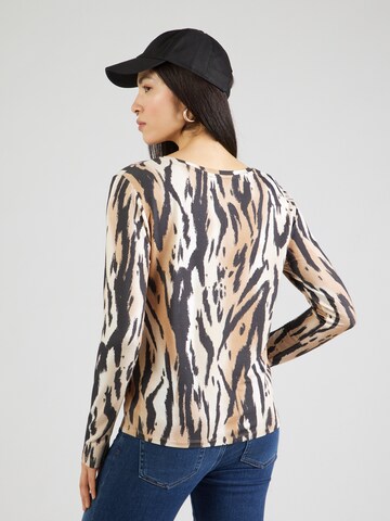 Tricou de la monari pe alb