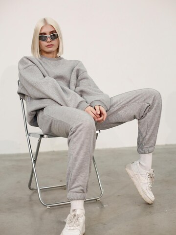 Ossy Homer Sweatshirt 'Basic Oversize Sweatshirt – 3-Faden, innen angeraut, mit Fleece' in Grijs