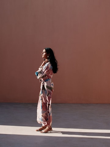 Rochie de la Next pe roz