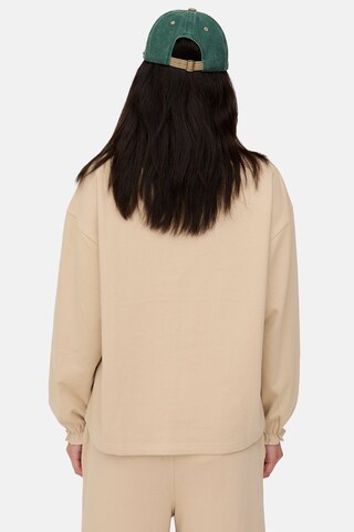 Turtledove London Sweatshirt in Beige
