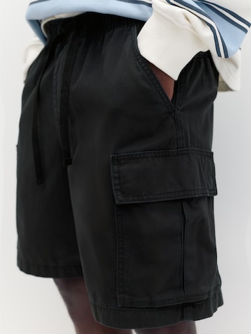 Pull&Bear Loosefit Kalhoty – černá