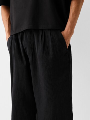 Loosefit Pantaloni de la Bershka pe negru