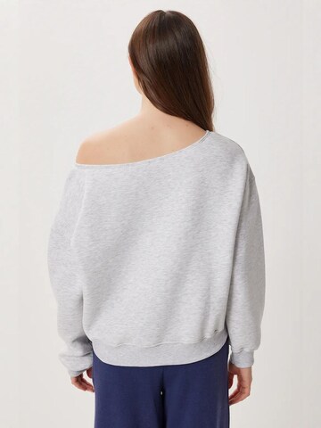 Happiness İstanbul Sweatshirt in Grey