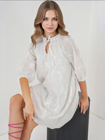 Bigdart - Vestido em branco