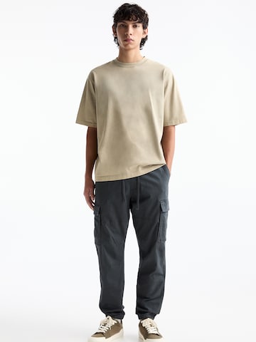 Pull&Bear Tapered Cargobukser i grå