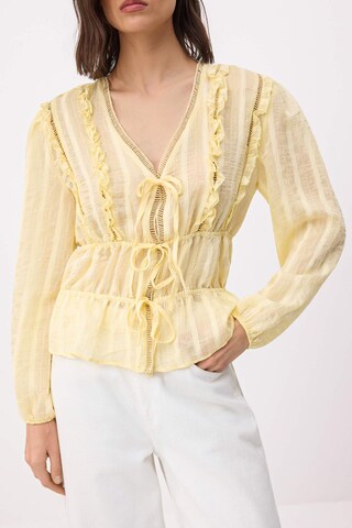 Trendyol Blouse in Yellow