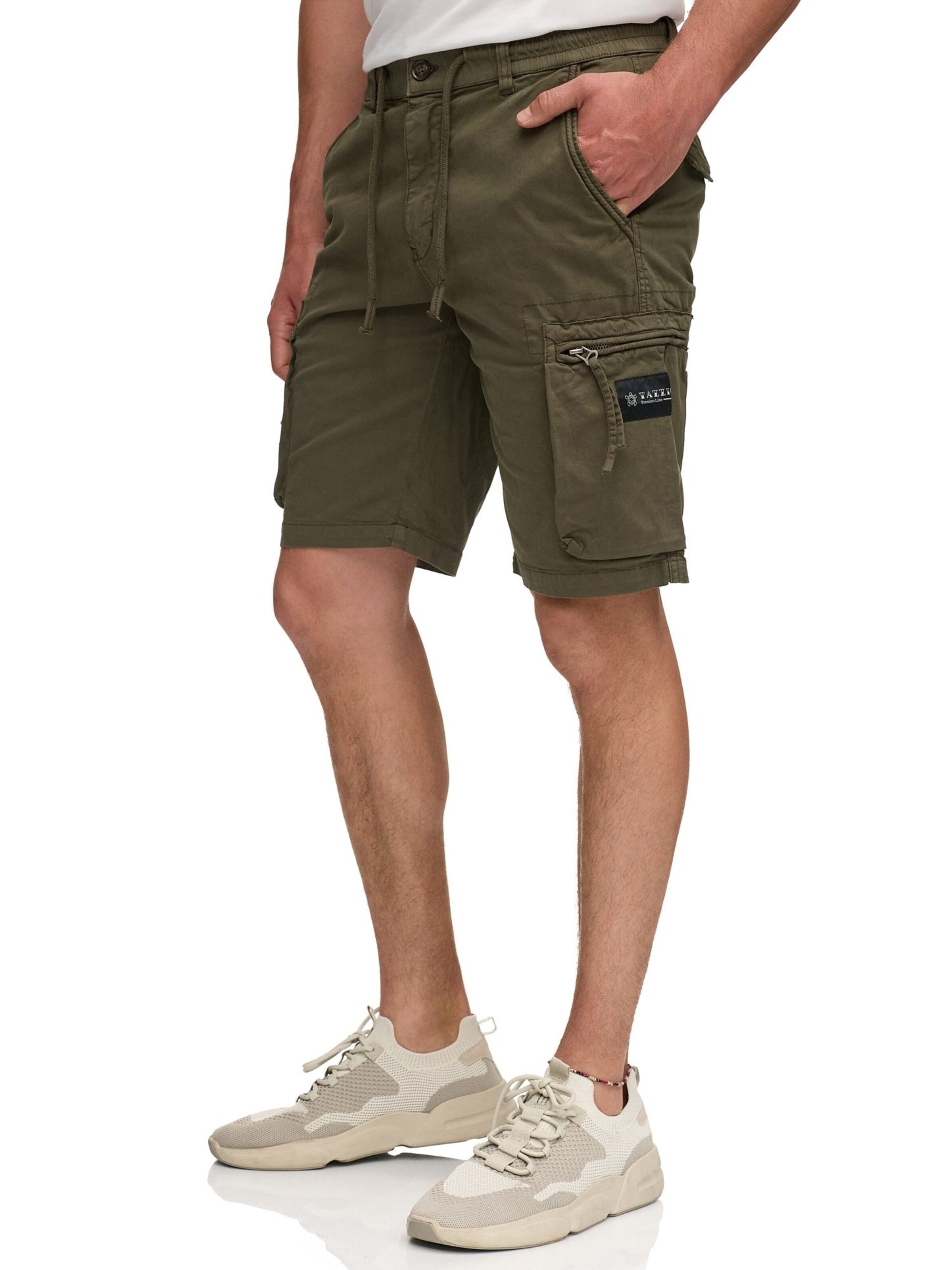 Tazzio Regular Cargo Pants 'A211' in Green
