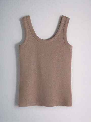 The Set Top in Beige