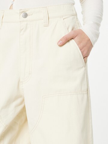 Obey Lużny krój Spodnie 'Tami' w kolorze biały