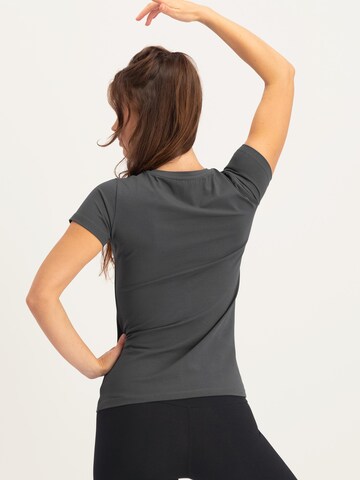 Urban Goddess Yoga & Activewear Sports Top 'Hamsa Core Yoga & Pilates' in Grey