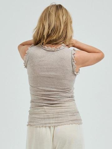 Seamless Basic Top 'Flounce' in Beige