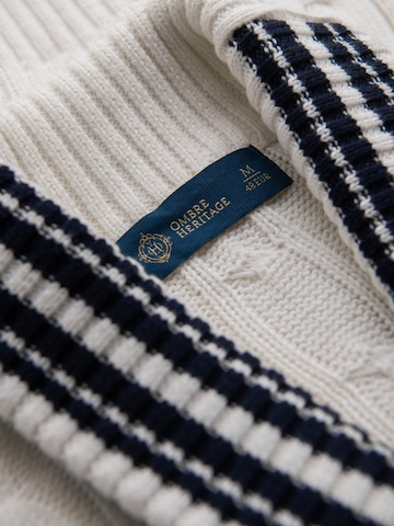 Pull-over 'OM-SWCD-0152' Ombre en blanc