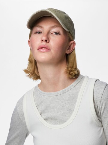 PIECES Cap 'Kella' in Green: front