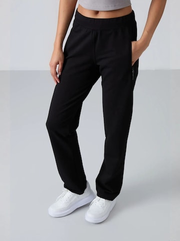 Tommy Life Regular Sporthose 'Jogginghose'‌‌‌‌‌‌‌ in Schwarz