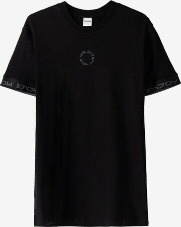 T-Shirt Bershka en noir : devant