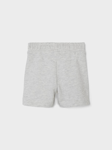 regular Pantaloni 'Dik' di NAME IT in grigio