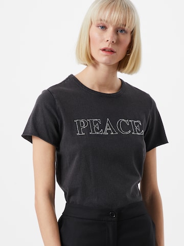 T-shirt 'ONLLUCY' ONLY en noir : devant