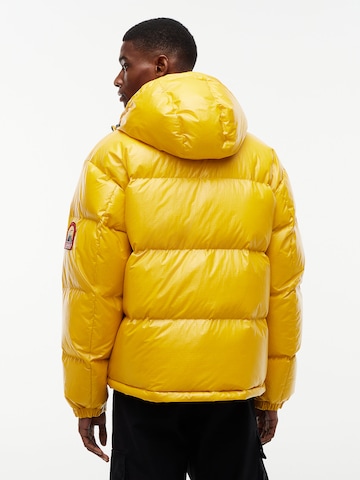 Tommy Jeans - Casaco de inverno 'Alaska' em amarelo