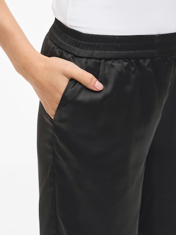 VILA Flared Hose in Schwarz