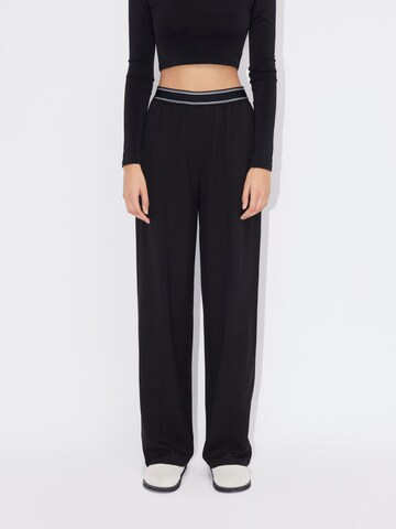 Wide leg Pantaloni 'Elise Tall' de la LeGer by Lena Gercke pe negru: față