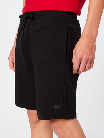 Regular Pantalon de sport 4F en noir