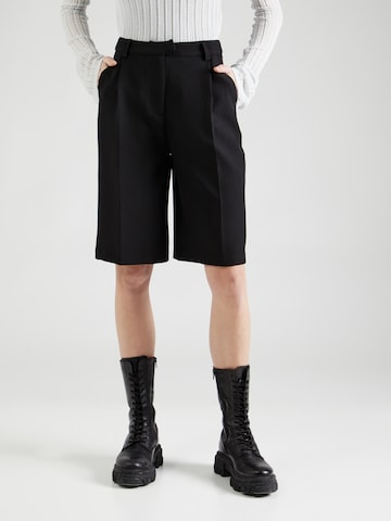 regular Pantaloni con pieghe di Nasty Gal in nero: frontale