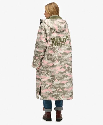 Superdry Tussenmantel in Roze