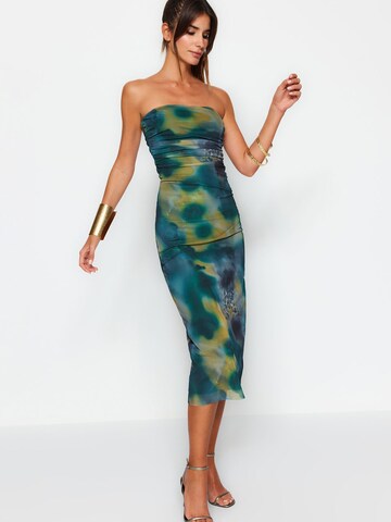 Trendyol Kleid in Mischfarben: Vorderseite