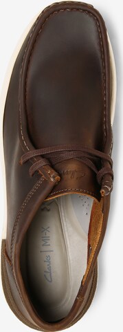 Chaussure à lacets CLARKS en marron
