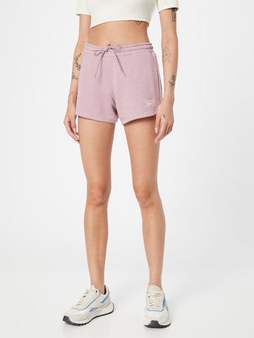 Reebok Regular Shorts in Lila: predná strana