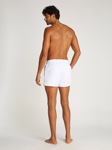 Pantaloncini da bagno di Calvin Klein Swimwear in bianco