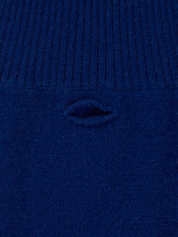CASH-MERE.CH Pet accessories in Blue