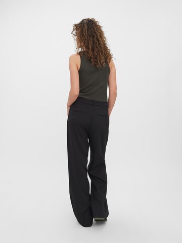 Wide Leg Pantalon à plis VERO MODA en noir