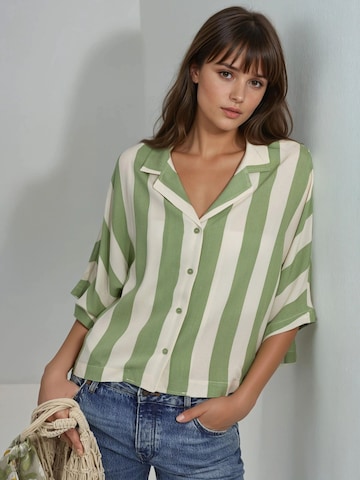 Busem - Blusa em verde