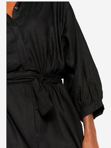 LolaLiza Košilové šaty – černá