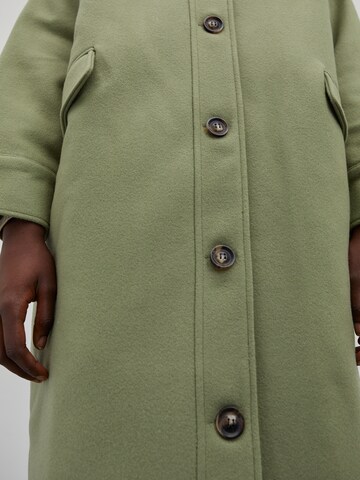 Manteau mi-saison 'Marianna' EDITED en vert