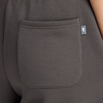 new balance Baggy Sporthose in Grau