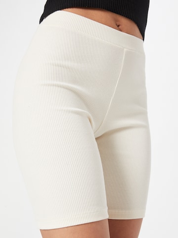 KnowledgeCotton Apparel Skinny Shorts 'CAMELLIA' in Beige