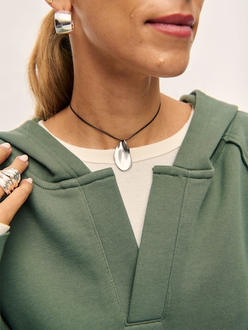 Kamila Šikl Sweatshirt in Groen