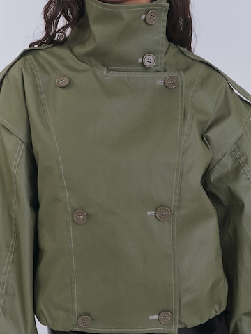 Veste mi-saison 'WAXED' AEMMI en vert