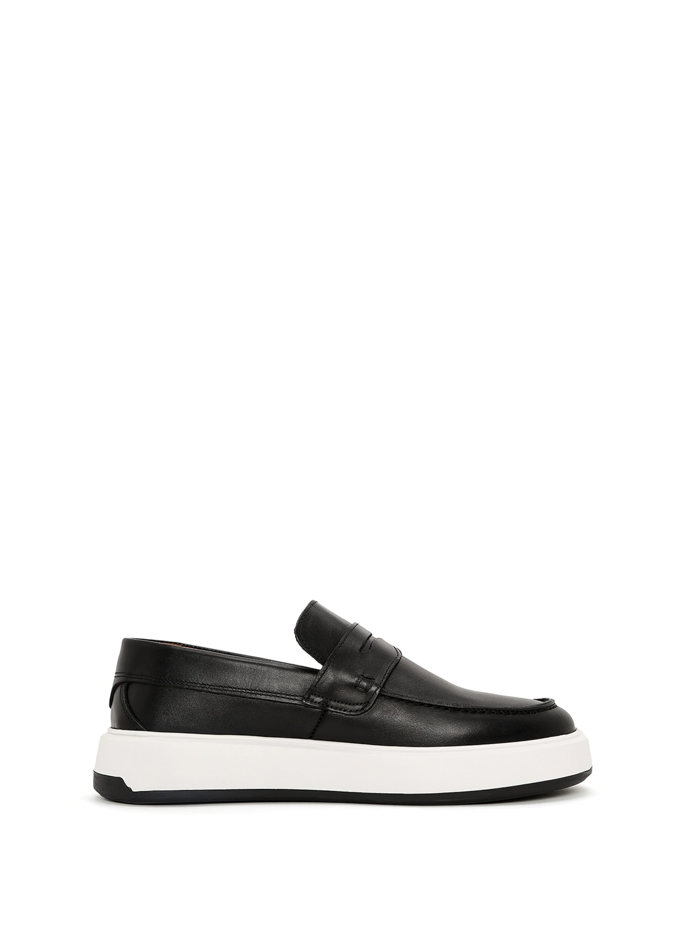Chaussure basse Derimod en noir