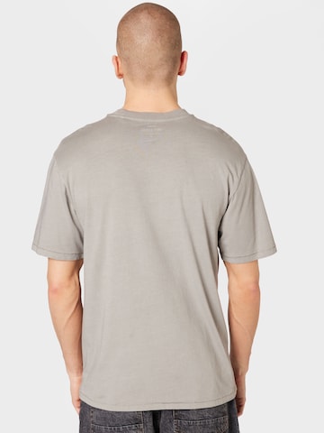 Tricou 'FRED' de la Only & Sons pe gri