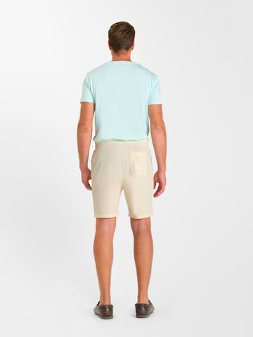 Regular Pantalon Le Temps Des Cerises en blanc