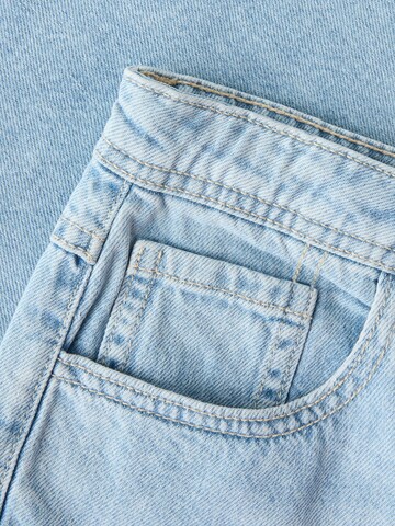 TWO SOON Loosefit Jeans in Blauw