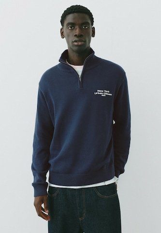 Pull&Bear Sweater in Blue: front