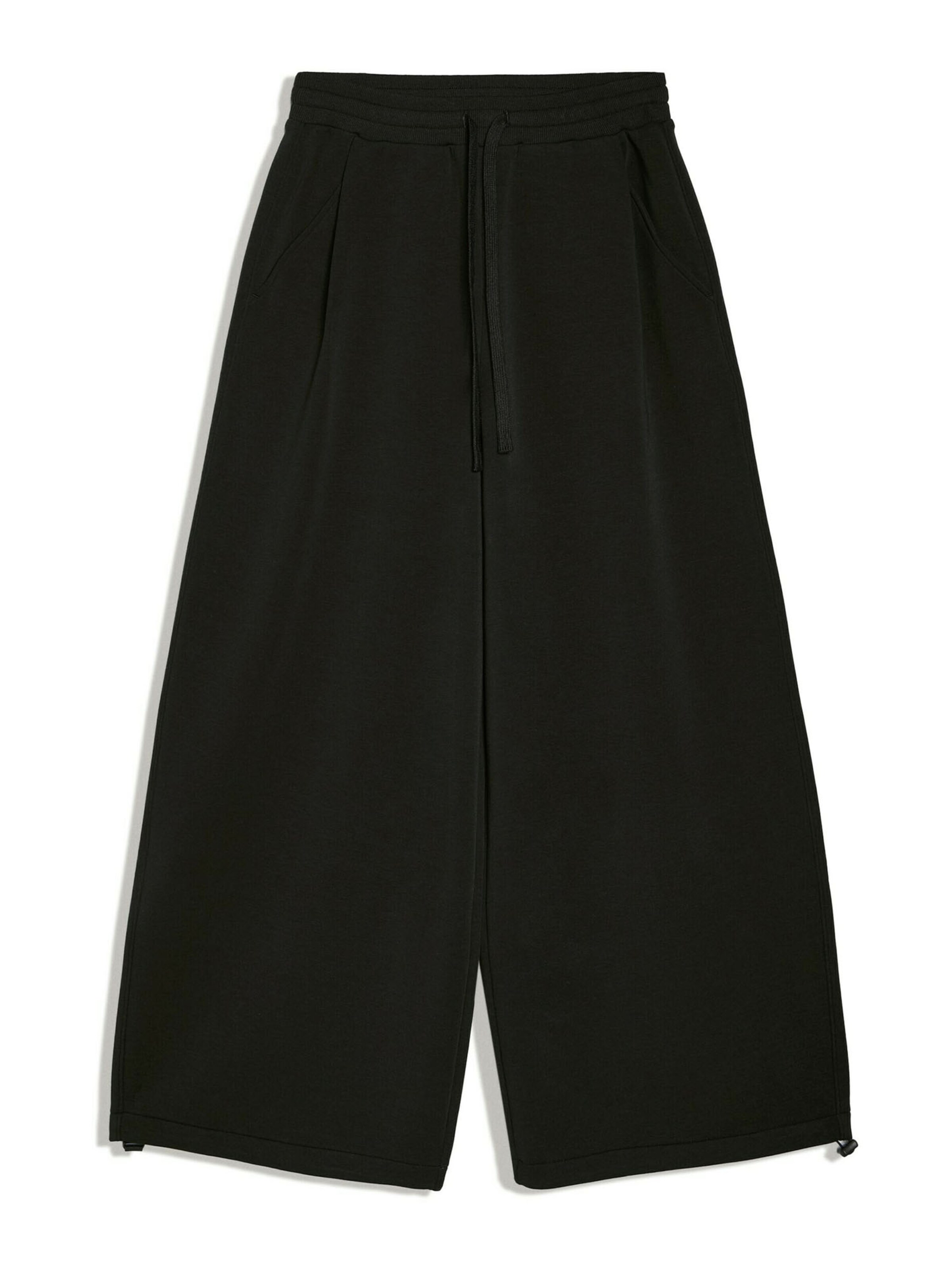 Pantaloni cutați de la Bershka pe negru: față